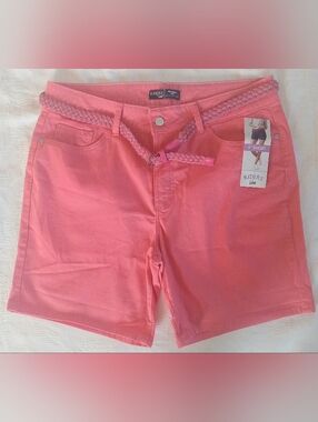 LEE RIDER MID-RISE SHORTS SIZE 16